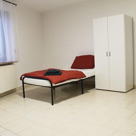 Spacious Apartment In Industrial Area Ludwigsbourg Extérieur photo